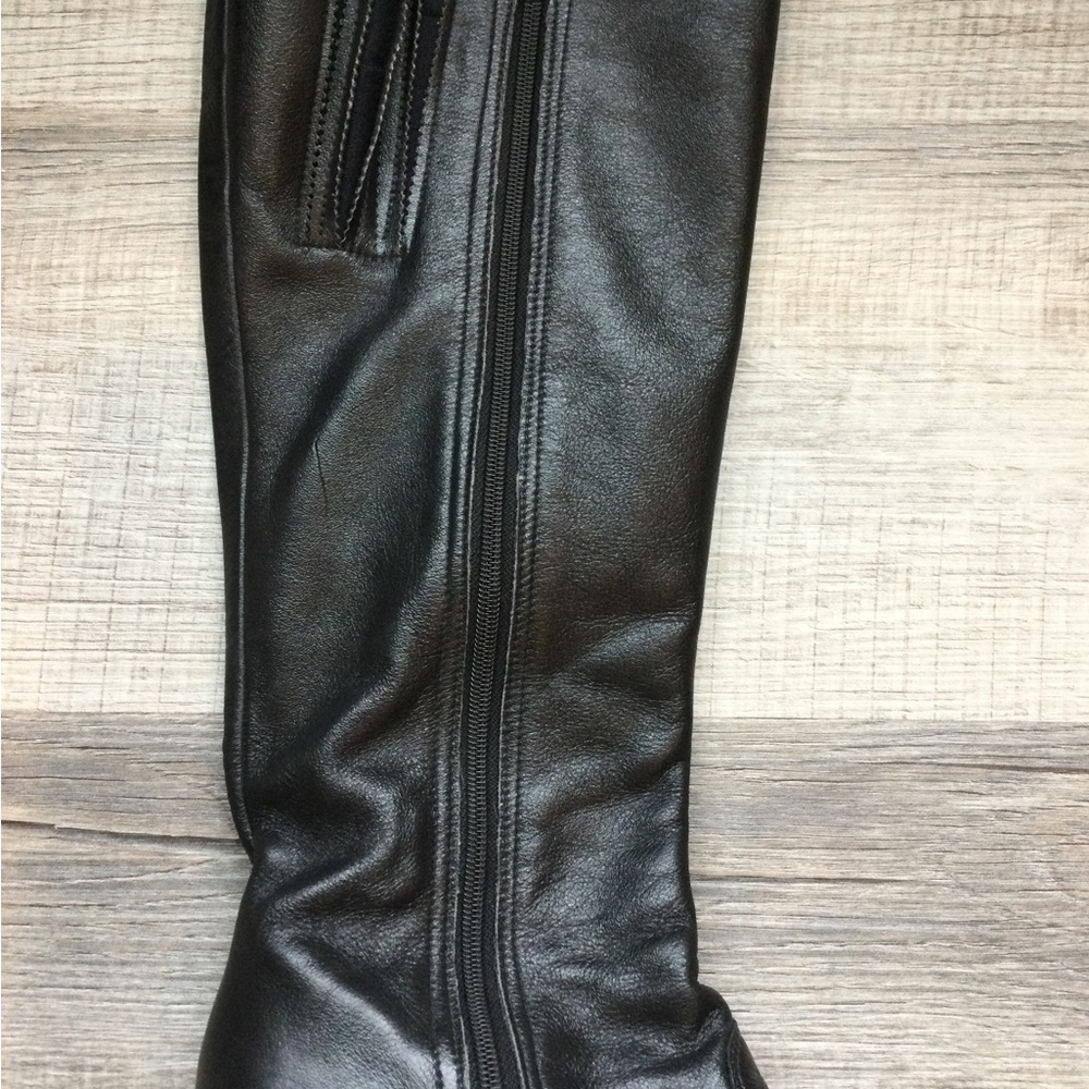 Vintage black leather tall boots - Picture 8 of 16